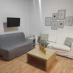 https://amplio-estudio-en-centro-y-playa-victoria-13.hotelsinnerja.org